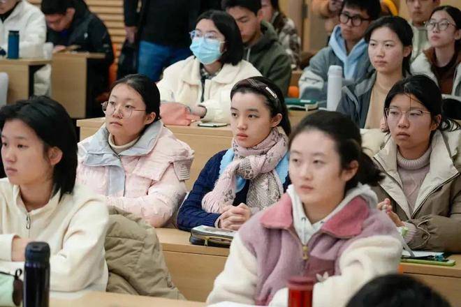 杨浦科创活力涌动 助推上技所在线新经济技术交易专板建设