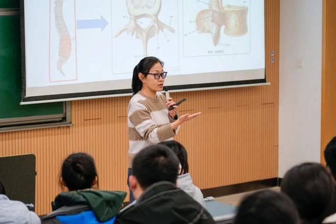 杨浦科创活力涌动 助推上技所在线新经济技术交易专板建设