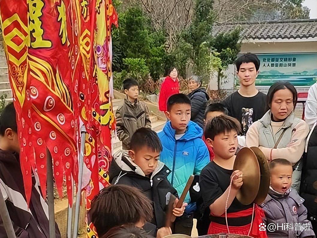 世界上有这么一个地方，说汉语、写汉字、用人民币，却不属于中国
