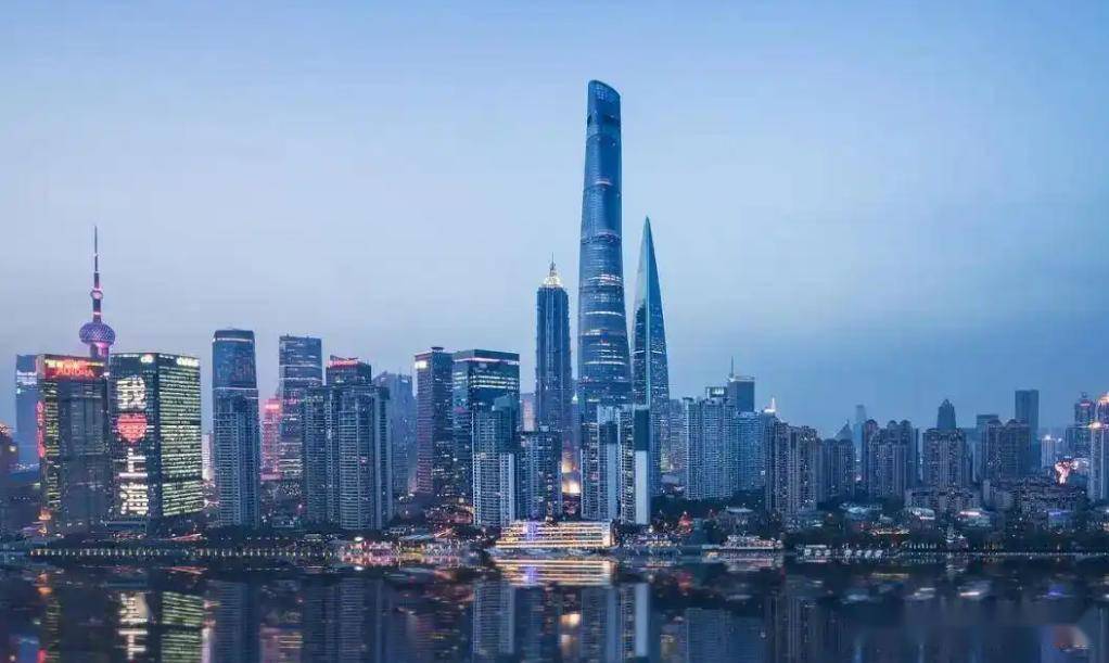 没有降息，为什么？就在刚刚，本月的LPR发布，没有降息，也就是说，在美联储时隔9个月重启降息之后，人民币没有降息